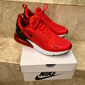 Womens Air Max 270 Size 10  Crimson
